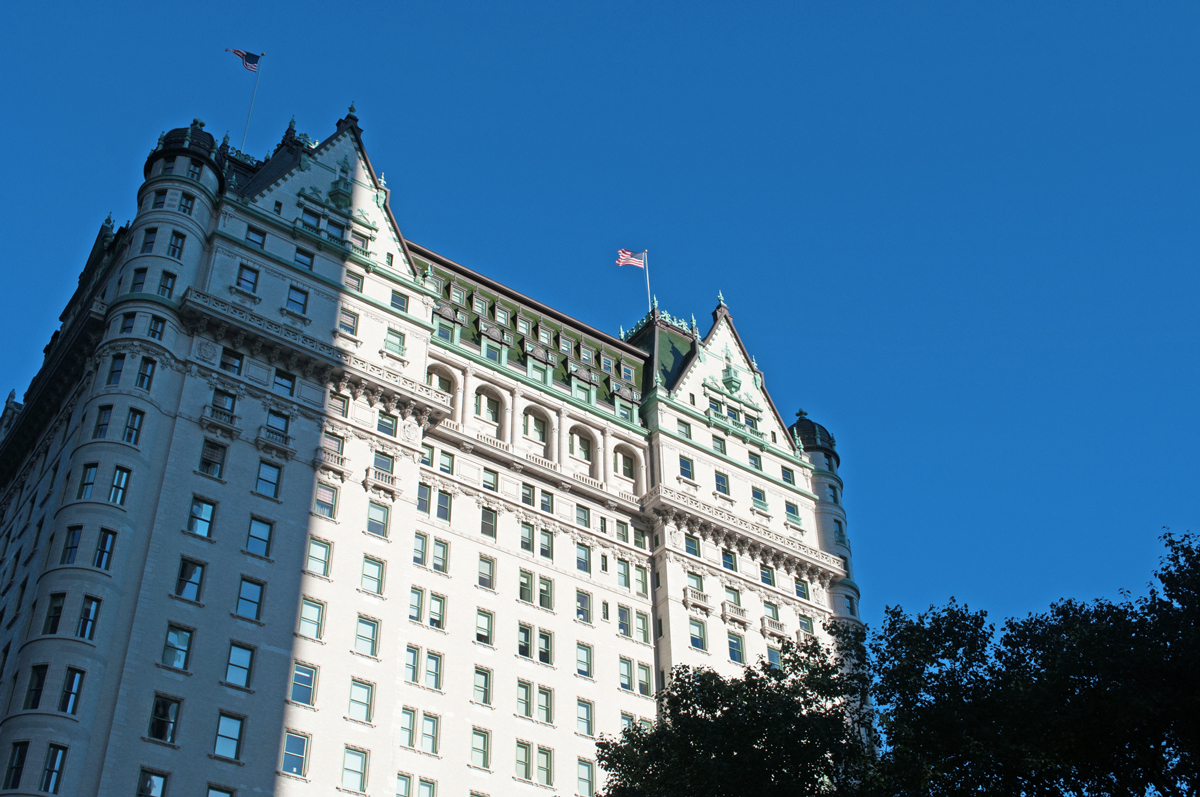 Detail unikátní fasády hotelu Plaza v New Yorku